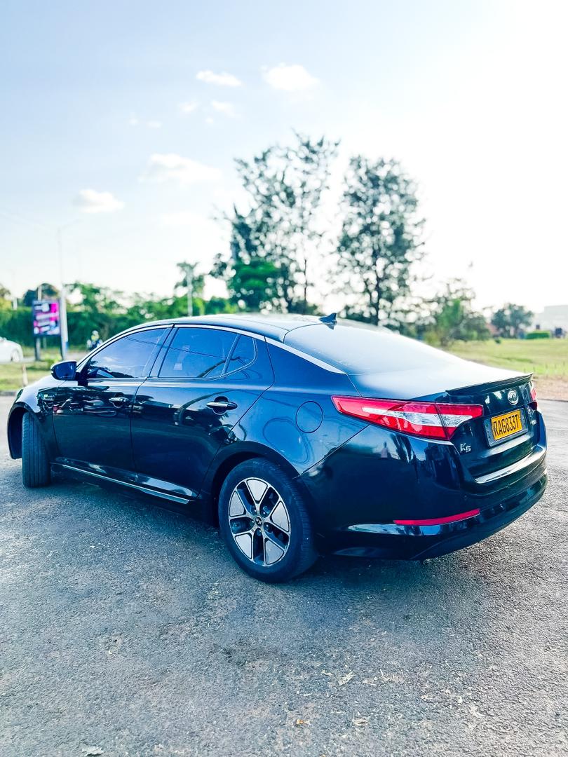 KIA 5 Gallery Image