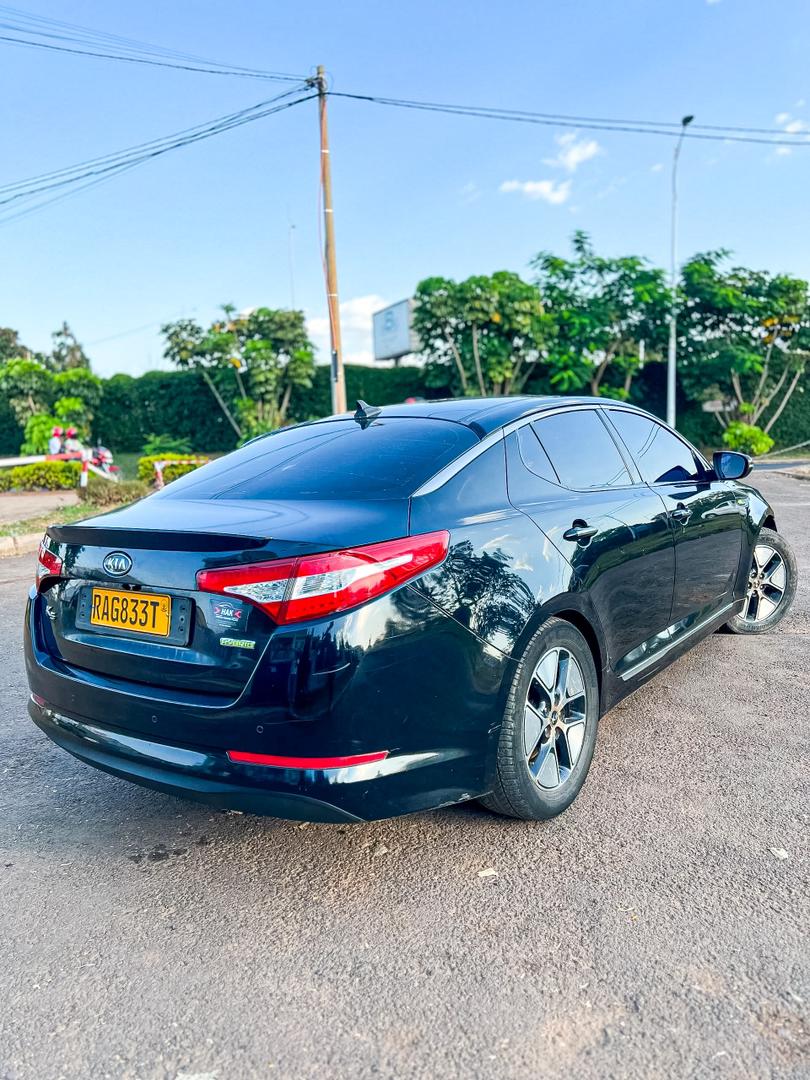 KIA 5 Gallery Image