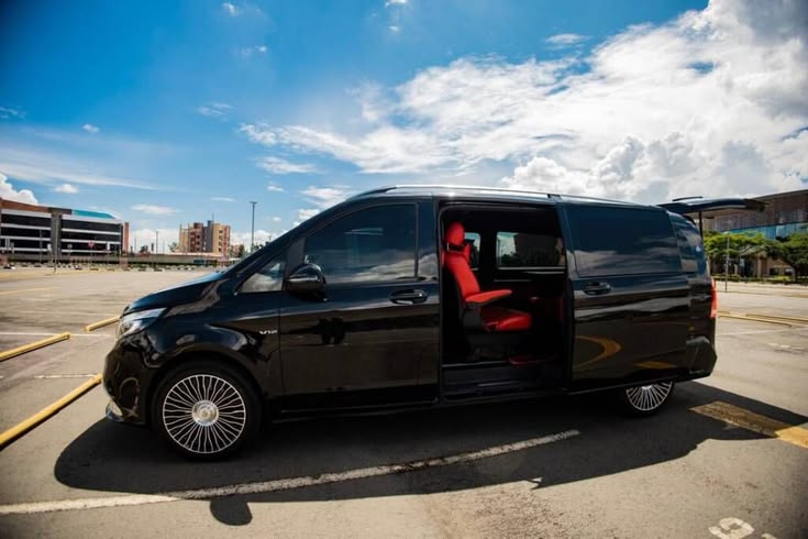 Mercedes-Benz Maybach VIP King Van Gallery Image